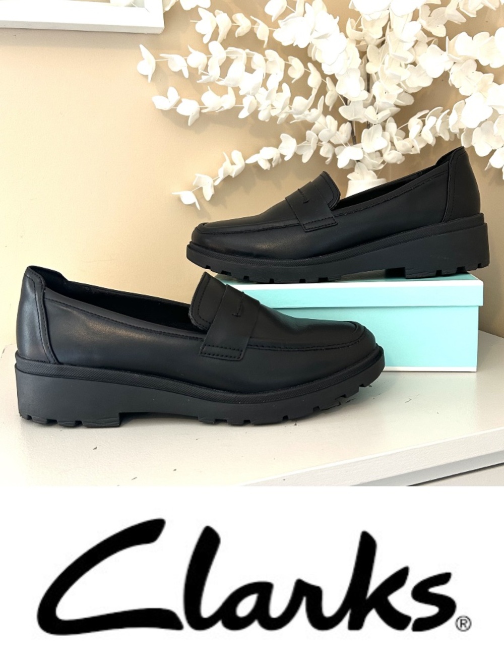 Like New Clarks Calla Ease Black Leather Slip On Lug Sole Loafers Size 10
